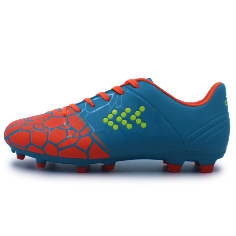 2021 Lowest price popular customized soccer shoes