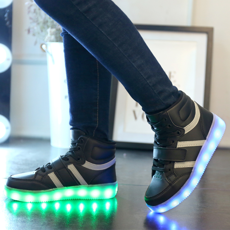 2018 Fashionable comfortable Factory Direct led light luminous led dance shoes